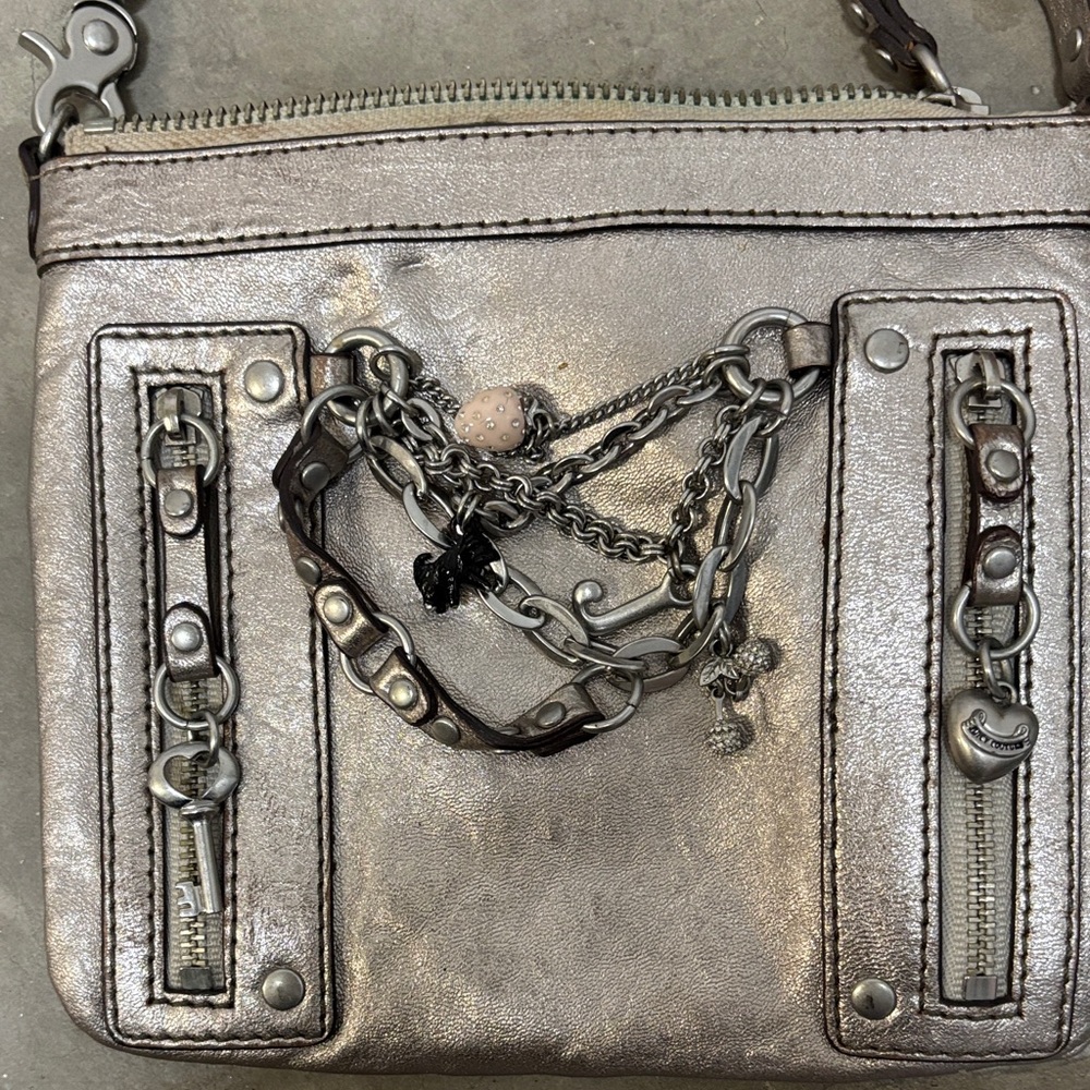 Juicy Couture Silver Crossbody Bag with Chain Details - Picture 3 of 5